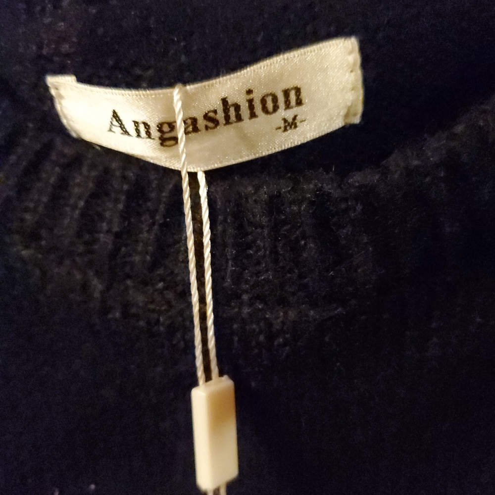 Sweater - Picture 2 of 4